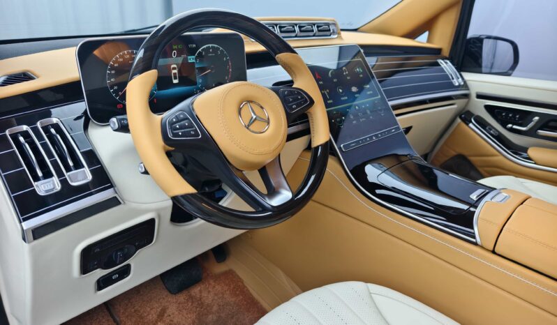 
								Mercedes-Benz Vito 7-Seater, Flat Roof, Two-Door, Model Year 2018, Business Edition (Vehicle ID: 066956) full									