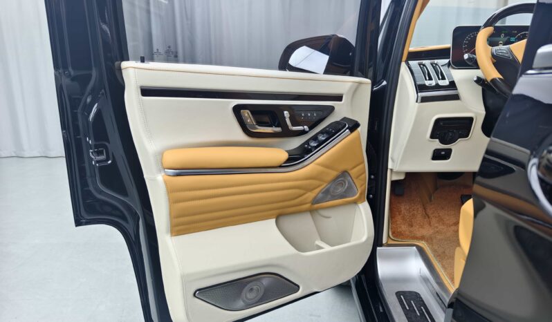 
								Mercedes-Benz Vito 7-Seater, Flat Roof, Two-Door, Model Year 2018, Business Edition (Vehicle ID: 066956) full									