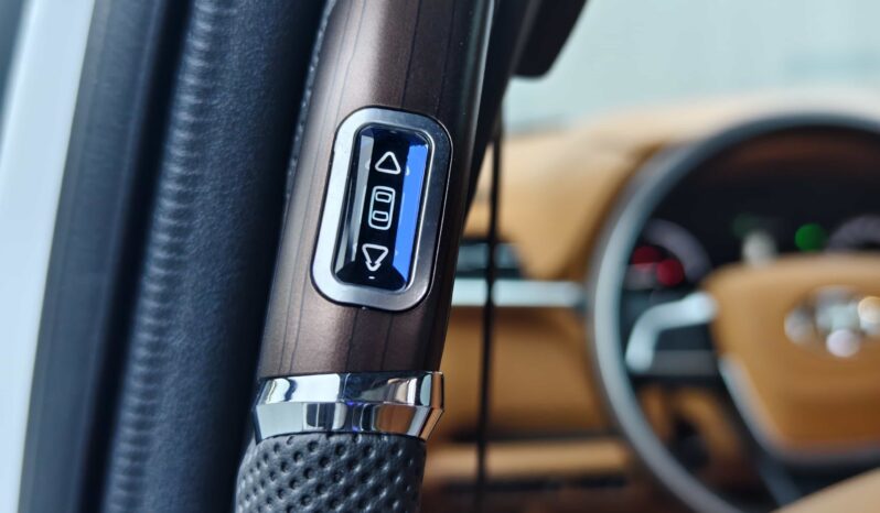 
								Toyota Grevia 2026 2.5L Hybrid Comfort Edition full									