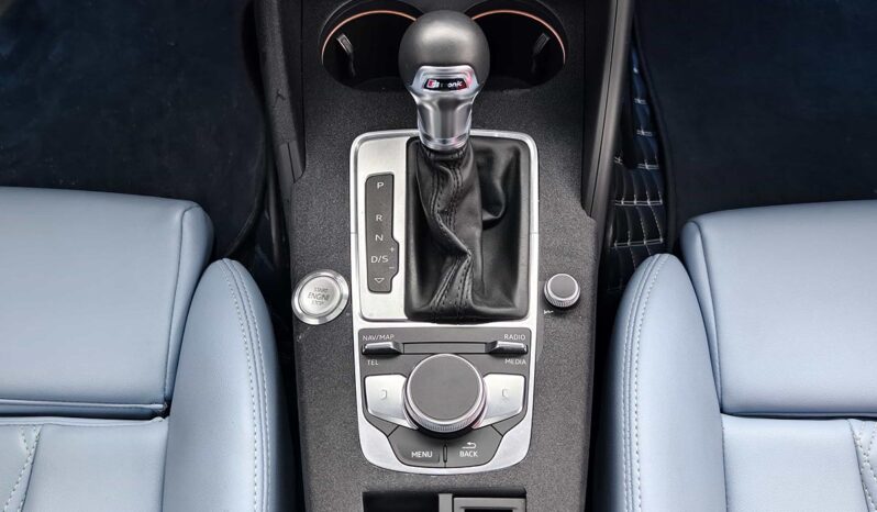 
								Audi A3 2019 Limousine 40 TFSI Sport full									