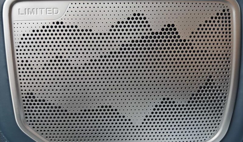 
								Lorinser Grevia 2026 2.5L High-End Edition full									