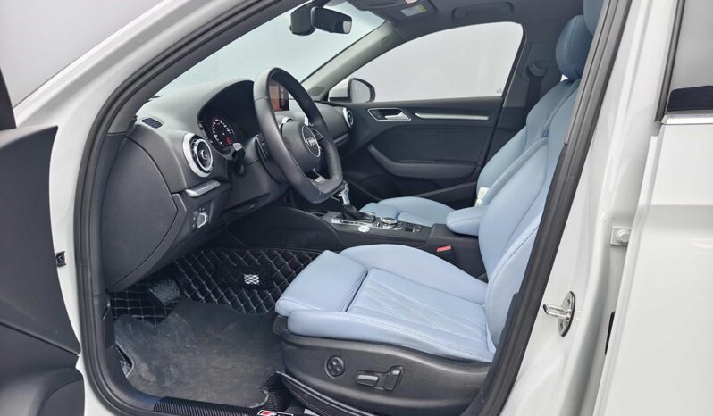 
								Audi A3 2019 Limousine 40 TFSI Sport full									