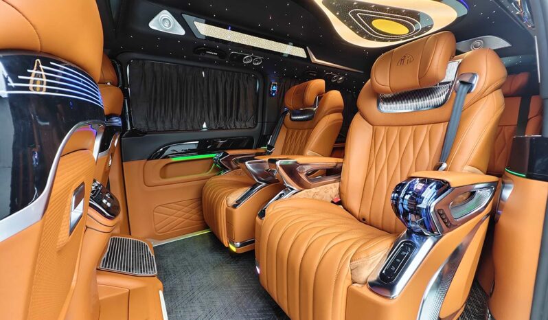 
								Mercedes-Benz Vito 2025 2.0T Business Edition 7-Seater full									