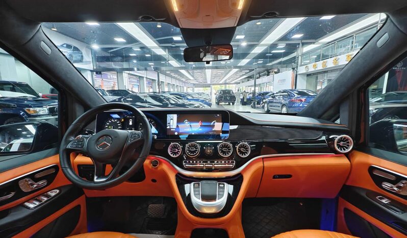 
								Mercedes-Benz Vito 2021 2.0T Business Edition 7-Seater full									