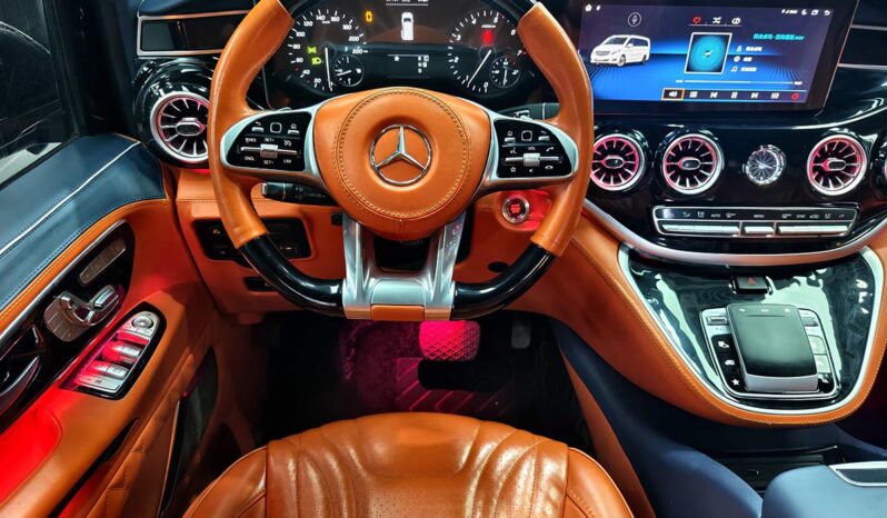 
								Mercedes-Benz Vito 2021 2.0T Business Edition 7-Seater full									