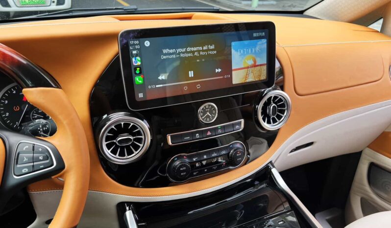 
								Mercedes-Benz Vito 2024 2.0T Elite Edition 7-Seater full									