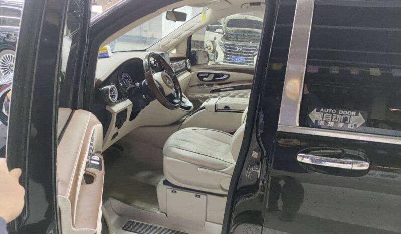 
								Mercedes-Benz Vito 2021 2.0T Business Edition 7-Seater full									