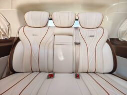 
										Mercedes-Benz V-Class 2019 V250 2.0T Standard Extended Wheelbase Middle East Edition full									