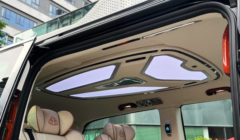 
								Mercedes-Benz Vito 2024 2.0T Elite Edition 7-Seater full									