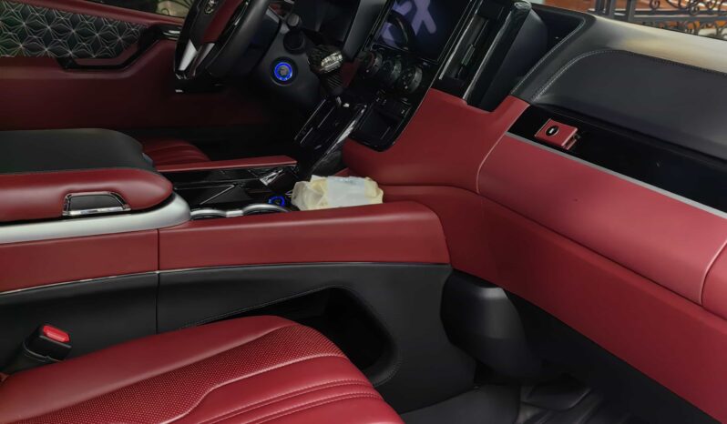 
								Toyota HIACE 2023 Model 3.5L Automatic Kai Shuo Brand Business Van full									