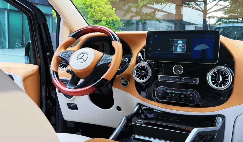 
								Mercedes-Benz Vito 2024 2.0T Elite Edition 7-Seater full									