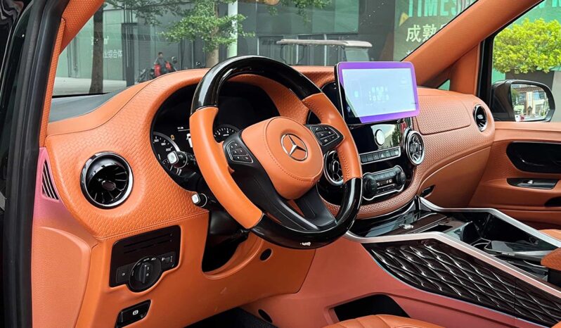 
								Mercedes-Benz Vito 2021 2.0T Elite Edition 7-Seater full									