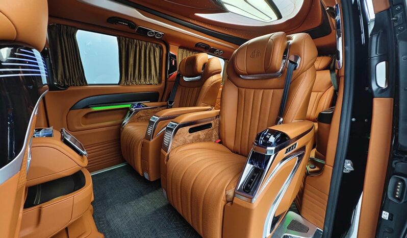 
								Mercedes-Benz Vito 2025 2.0T Business Custom Edition 7-Seater full									