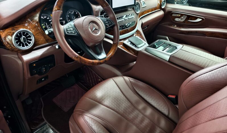 
								Sheng Tang V-Class 2022 2.0T Vito full									