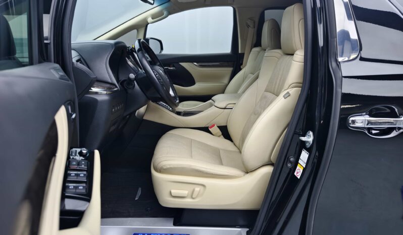 
								Toyota Alphard 2019 Facelift 3.5L Premium Edition full									