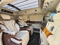 
										Mercedes-Benz V-Class 2019 V250 2.0T Standard Extended Wheelbase Middle East Edition full									