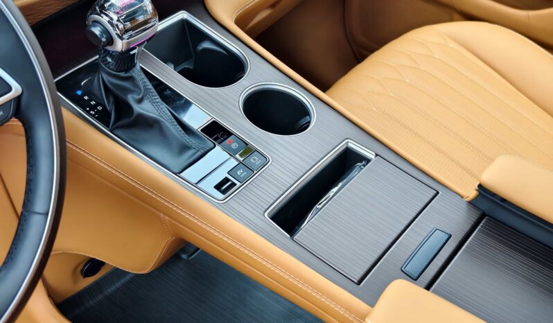 
								Toyota Grevia 2026 2.5L Hybrid Comfort Edition full									