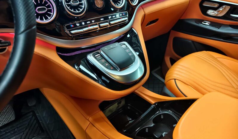 
								Mercedes-Benz Vito 2021 2.0T Business Edition 7-Seater full									