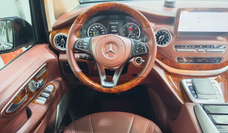 
								Sheng Tang V-Class 2022 2.0T Vito full									