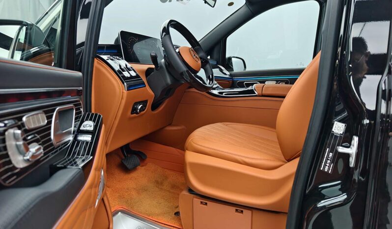 
								Mercedes-Benz Vito 2025 2.0T Business Edition 7-Seater full									