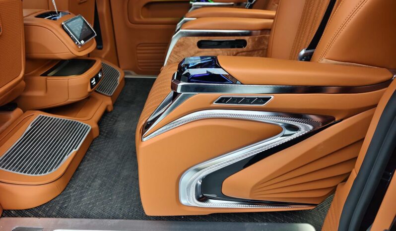 
								Mercedes-Benz Vito 2025 2.0T Business Custom Edition 7-Seater full									