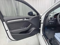 
										Audi A3 2019 Limousine 40 TFSI Sport full									