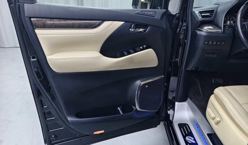 
								Toyota Alphard 2019 Facelift 3.5L Premium Edition full									