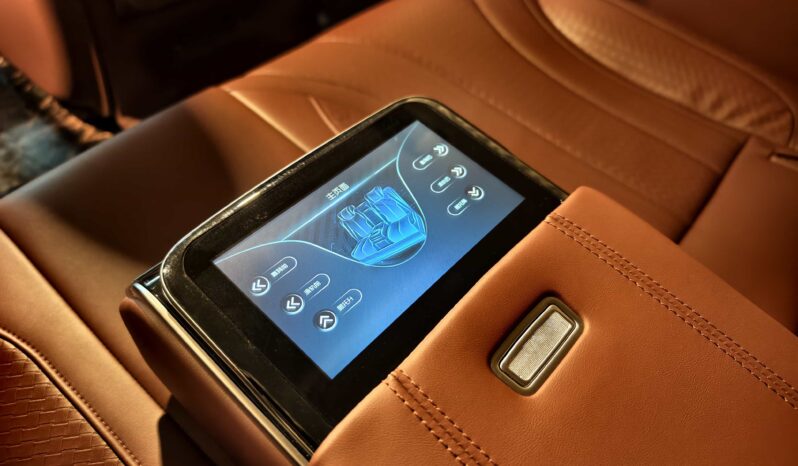 
								Sheng Tang V-Class 2022 2.0T Vito full									