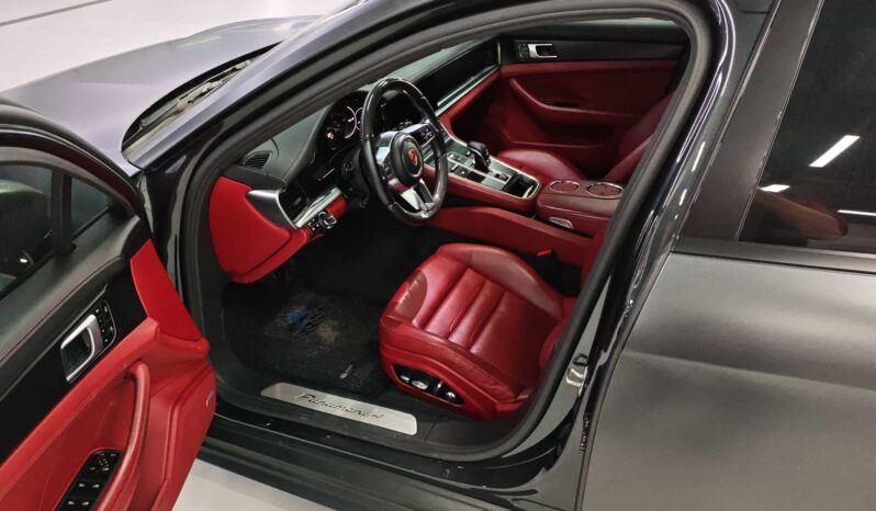 
								Porsche Panamera 2019 Model Panamera 4 Sport Turismo 2.9T full									