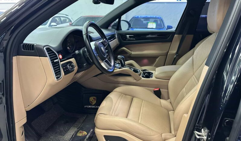 
								Porsche Cayenne 2019 Cayenne 3.0T full									