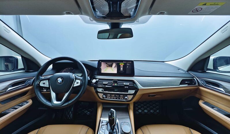 
								BMW 6 Series GT 2021 630i Luxury Design Package full									