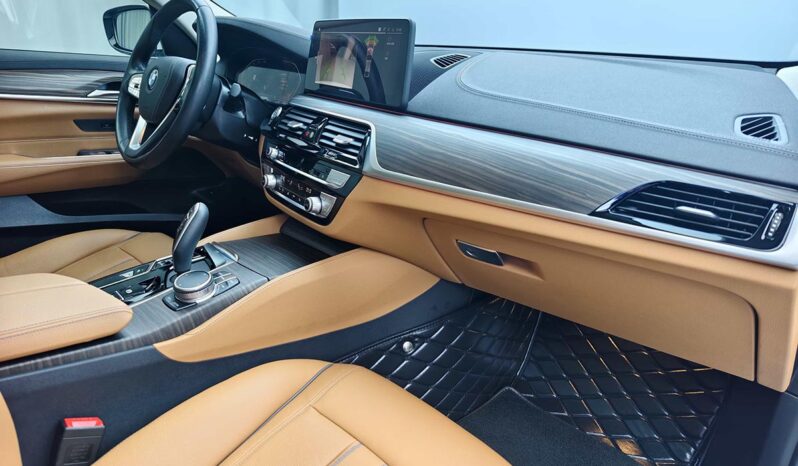 
								BMW 6 Series GT 2021 630i Luxury Design Package full									