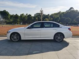 
										BMW 3 Series 2019 320LiM Sport Night Edition full									