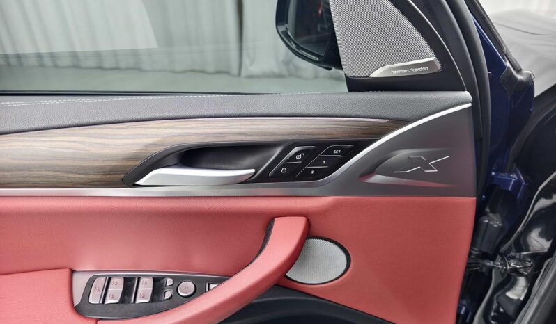 
								BMW X3 2022 xDrive30i Leading Edition M Night Package full									