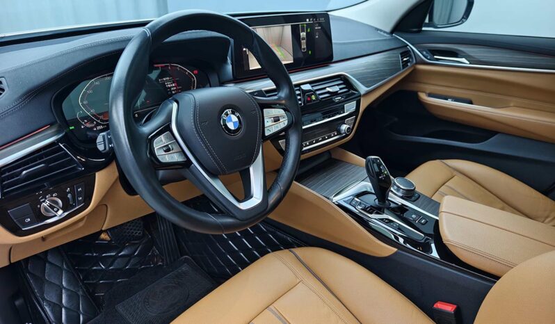
								BMW 6 Series GT 2021 630i Luxury Design Package full									