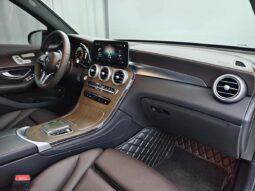 
										Mercedes-Benz GLC 2021 GLC300L 4MATIC Sport Edition full									