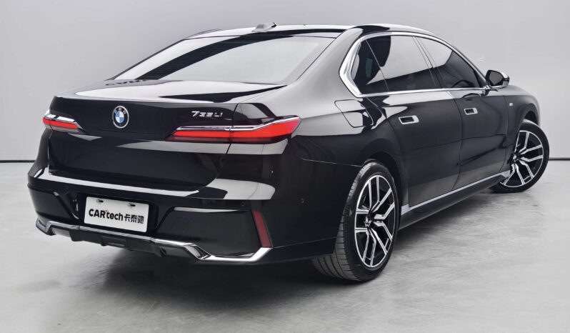 
								BMW 7 Series 2023 735Li M Sport Package full									