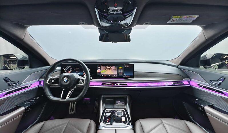 
								BMW 7 Series 2023 735Li M Sport Package full									