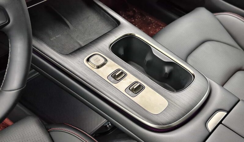 
								Xiaomi SU7 2024 Rear-Wheel Drive Ultra-Long Range Premium Intelligent Driving Pro Edition full									