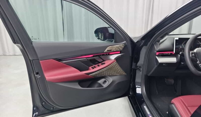 
								BMW 5 Series 2025 530Li Leading Edition M Sport Package full									