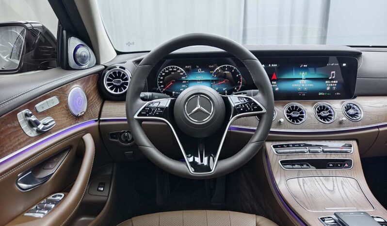 
								Mercedes-Benz E-Class 2023 E300L Luxury Edition full									