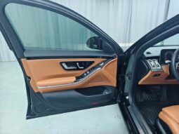 
										Mercedes-Benz S-Class 2022 Facelift S400L Business Edition full									