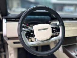 
										Land Rover Range Rover 2025 3.0L 6400PS Prestige Extended Wheelbase Seven-Seater full									