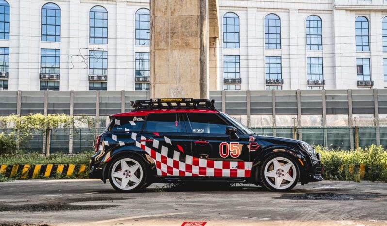 
								MINI JCW COUNTRYMAN 20212.0T JOHN COOPER WORKS full									