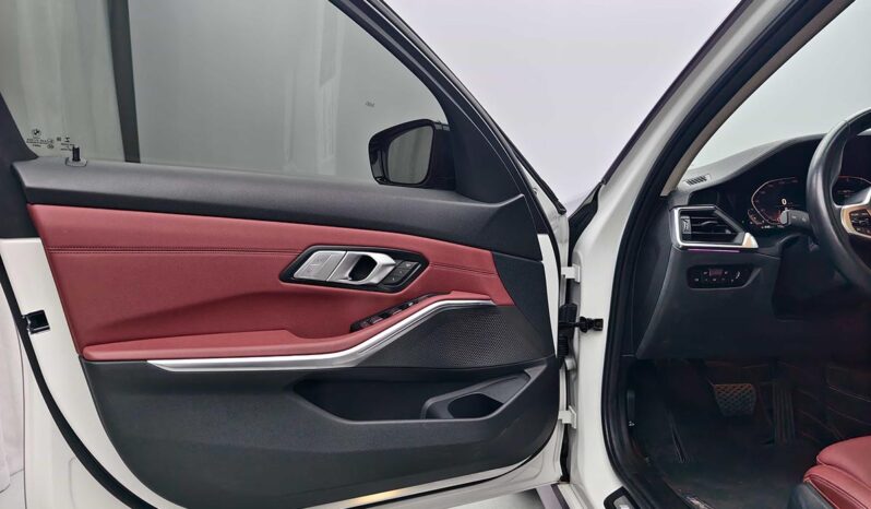 
								BMW 3 Series 2021 325Li M Sport Package full									