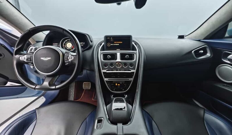 
								Aston Martin DB11 2017 Model 5.2L V12 full									