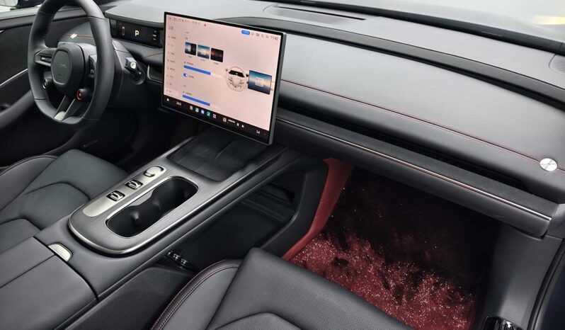 
								Xiaomi SU7 2024 Rear-Wheel Drive Ultra-Long Range Premium Intelligent Driving Pro Edition full									