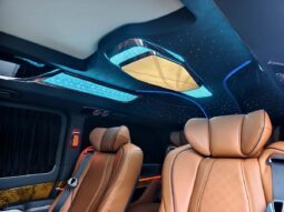 
										Mercedes-Benz V-Class 2023 V260L High Roof Custom Edition full									