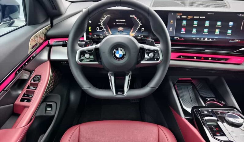 
								BMW 5 Series 2025 530Li Leading Edition M Sport Package full									