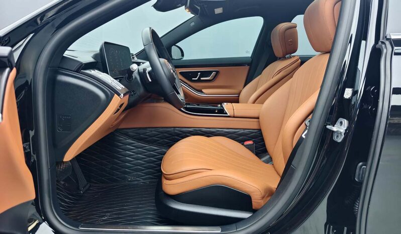 
								Mercedes-Benz S-Class 2022 Facelift S400L Business Edition full									